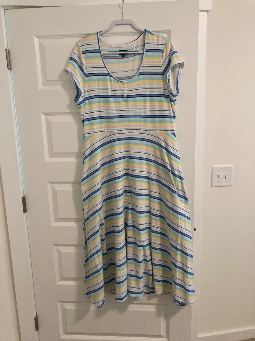 Chaps pastel dress